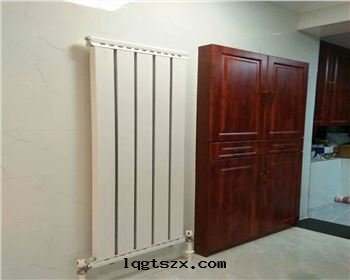 鋁(lǚ)合金(jīn)暖气(qì)片(piàn)安(ān)裝(zhuāng)